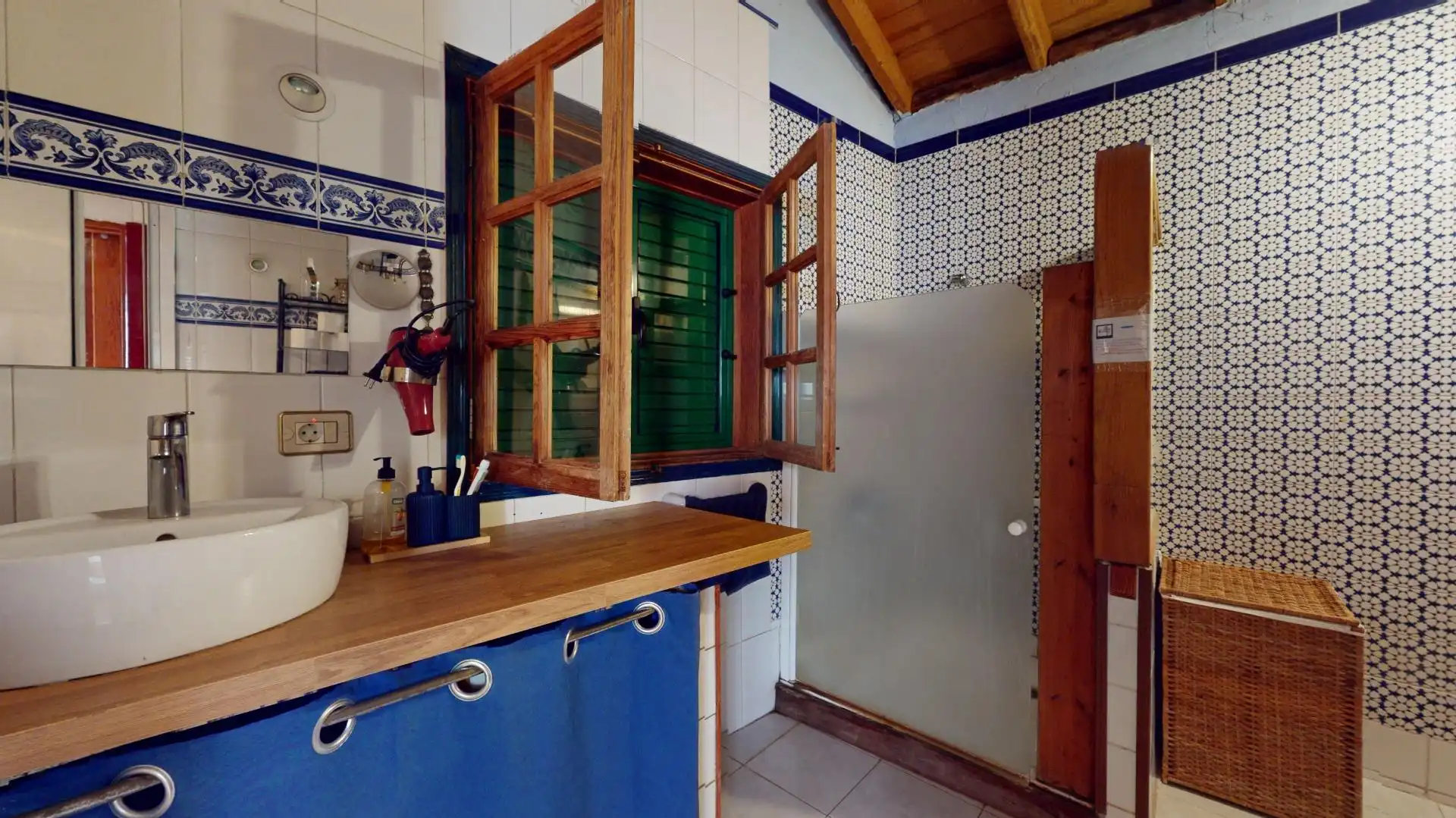 Cuina de Casa o xalet en venda en Agüimes amb Jardí privat, Terrassa i Balcó