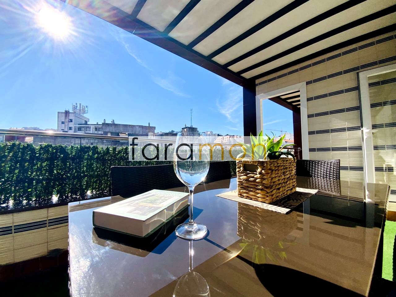 Terrassa de Àtic de lloguer en Vigo  amb Aire condicionat, Calefacció i Parquet