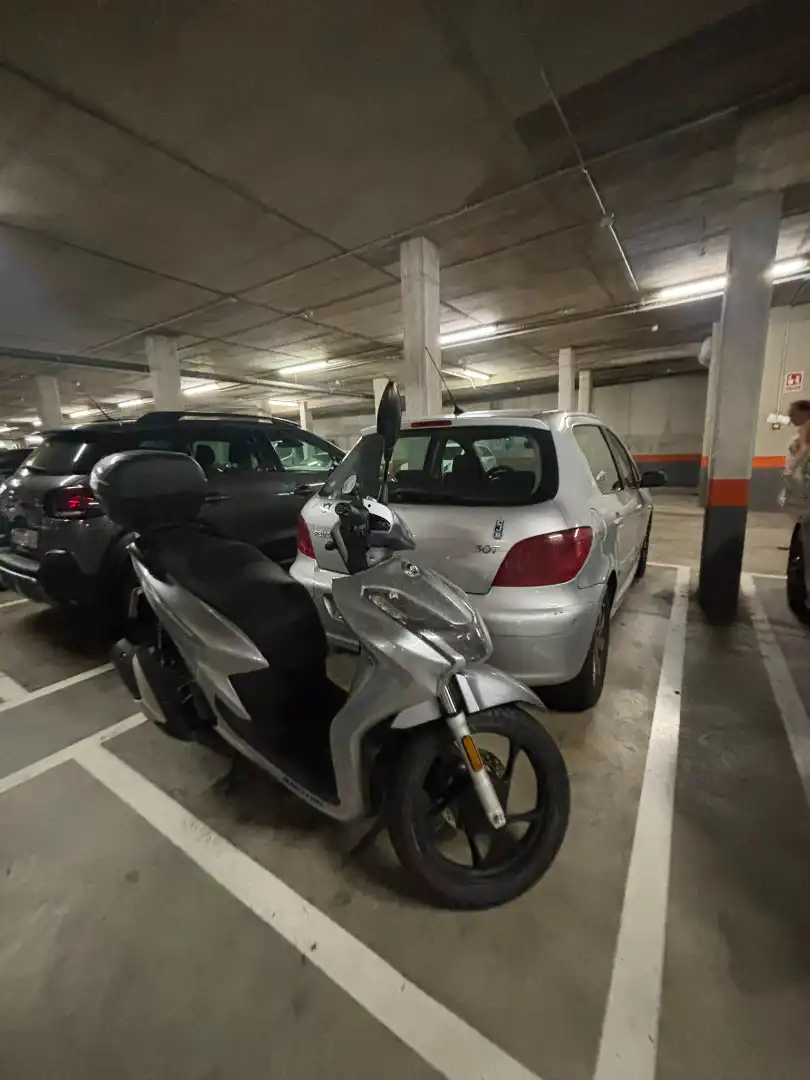 Parking de Ático en venta en Badalona con Aire acondicionado, Calefacción y Trastero