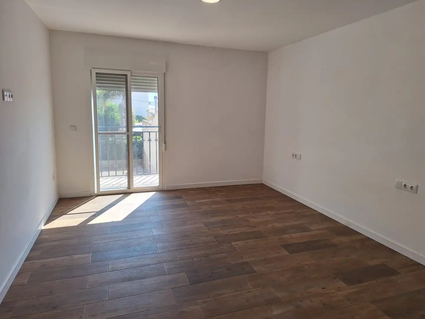 Habitación de Piso de alquiler en Elche / Elx con Aire acondicionado y Balcón
