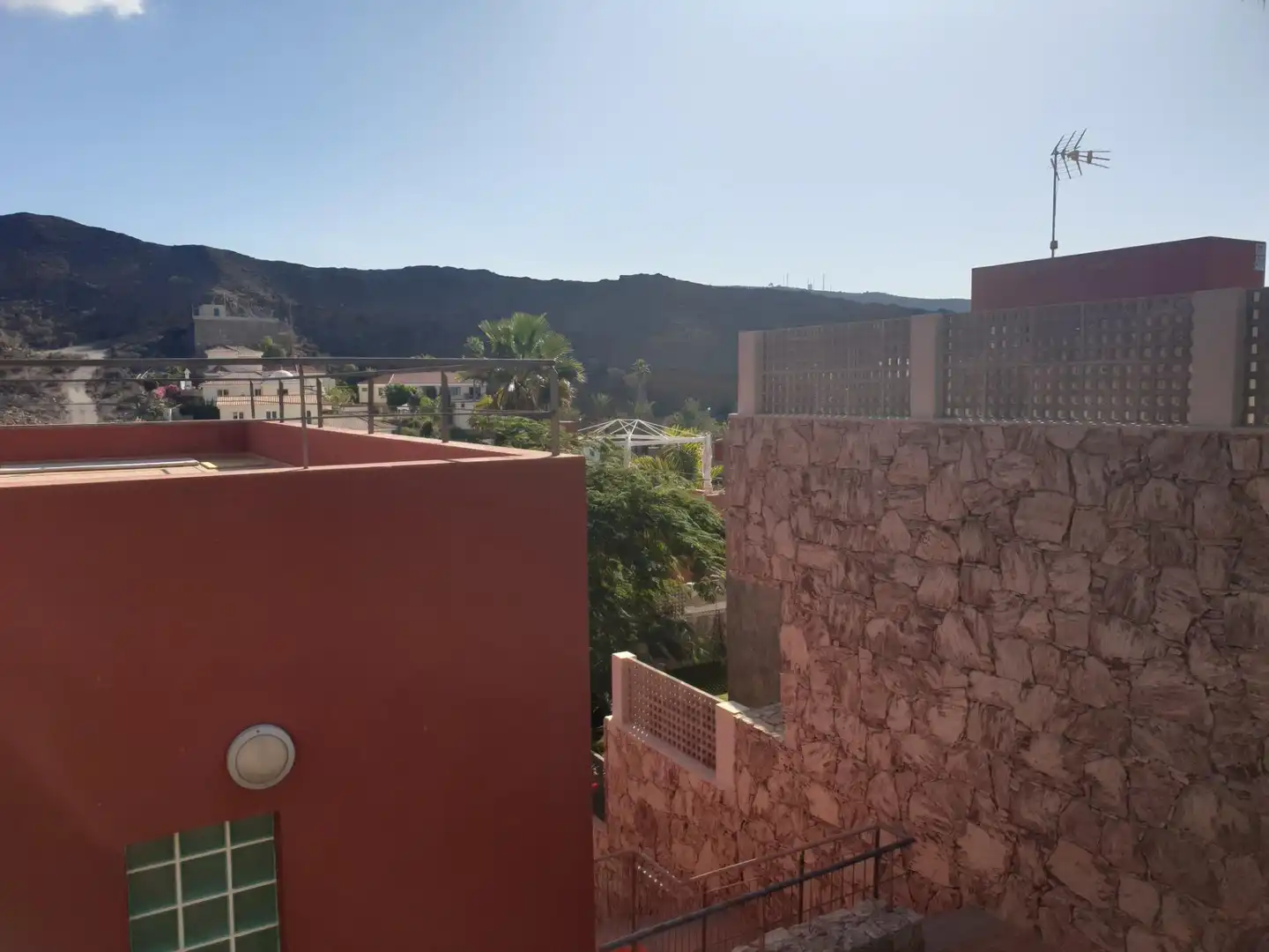 Vista exterior de Casa o chalet en venta en Mogán con Aire acondicionado, Jardín privado y Terraza