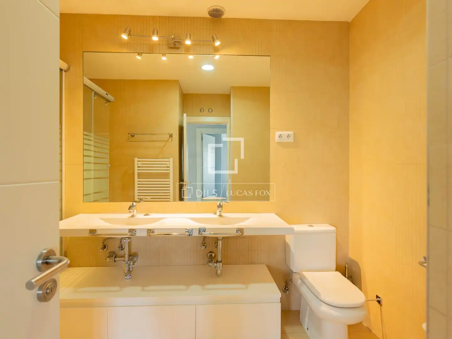 Baño de Casa o chalet de alquiler en Tres Cantos con Calefacción, Jardín privado y Trastero