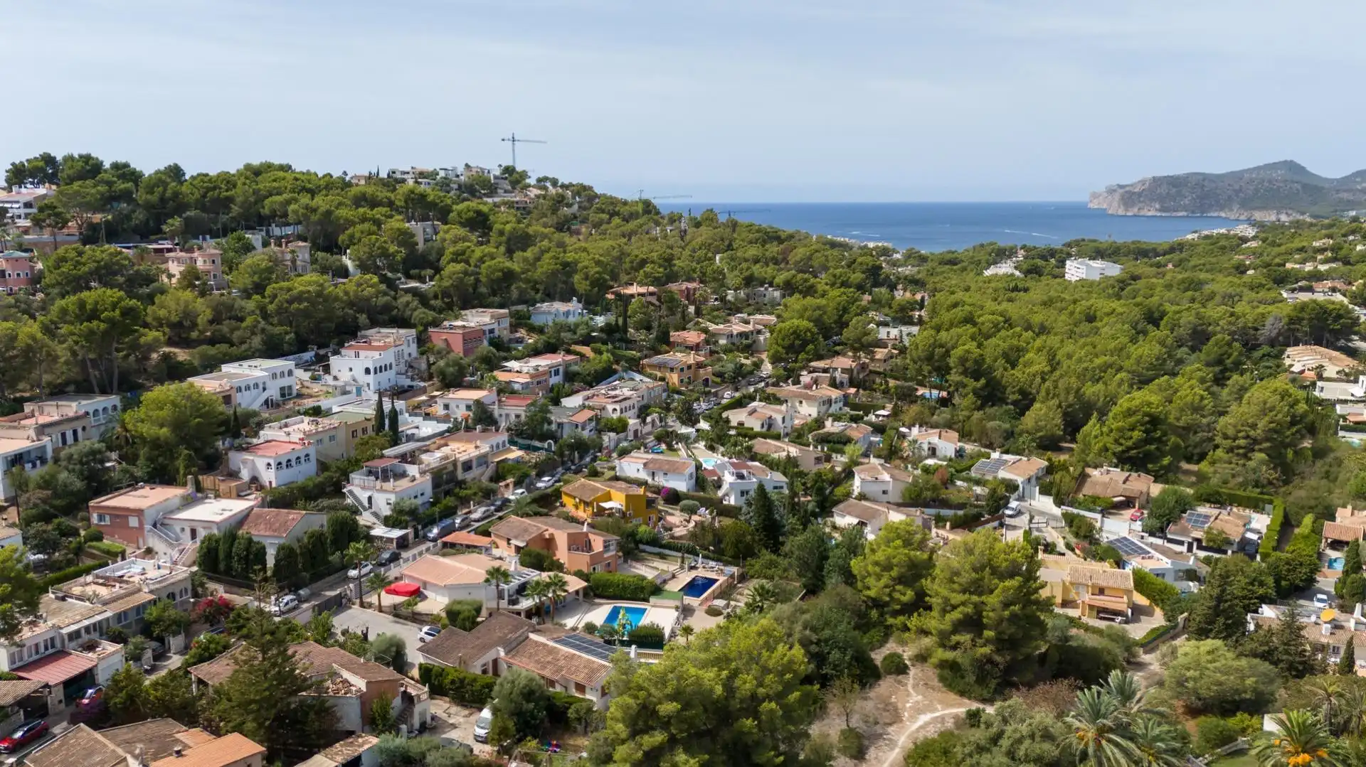 Vista exterior de Casa adosada en venda en Calvià amb Aire condicionat, Calefacció i Jardí privat