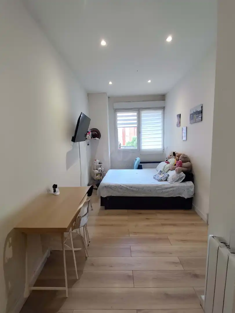 Habitación de Piso en venta en Basauri  con Calefacción