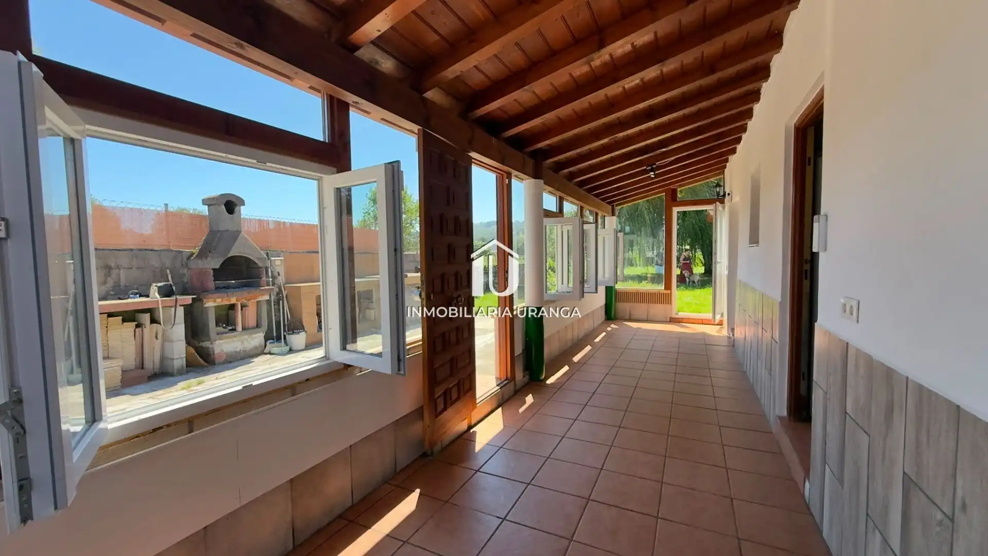 Vista exterior de Residencial en venta en Laredo