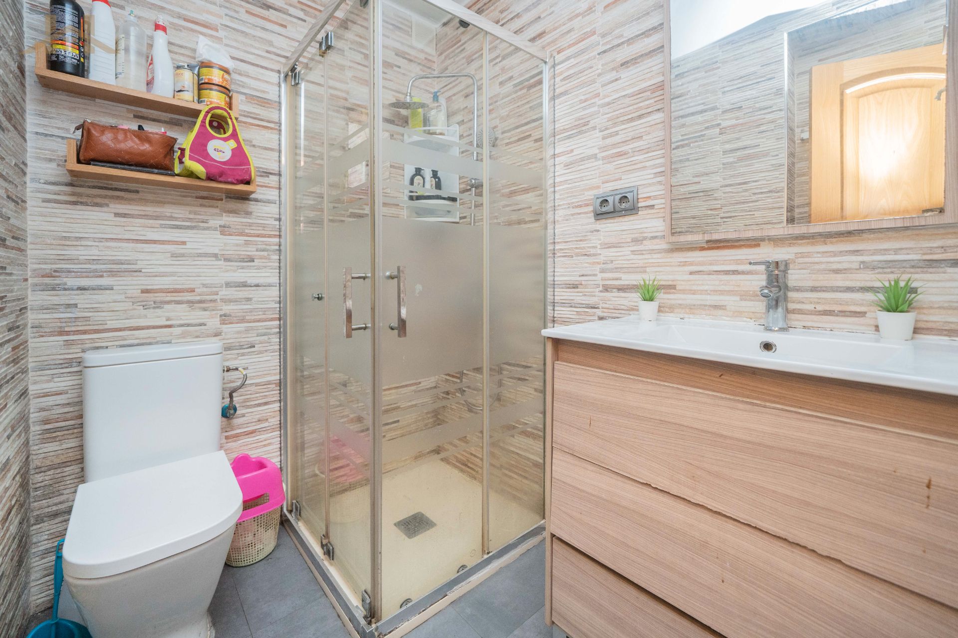 Bathroom of Flat for sale in Leganés  with Furnished
