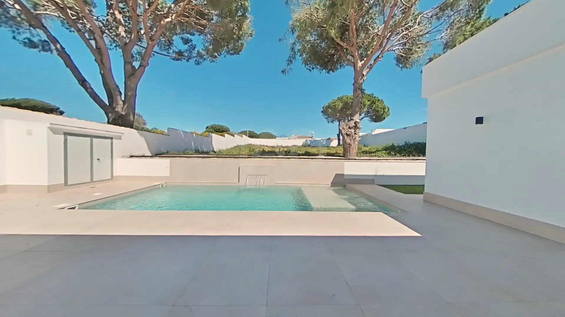 Piscina de Casa o xalet en venda en Chiclana de la Frontera amb Aire condicionat, Terrassa i Piscina