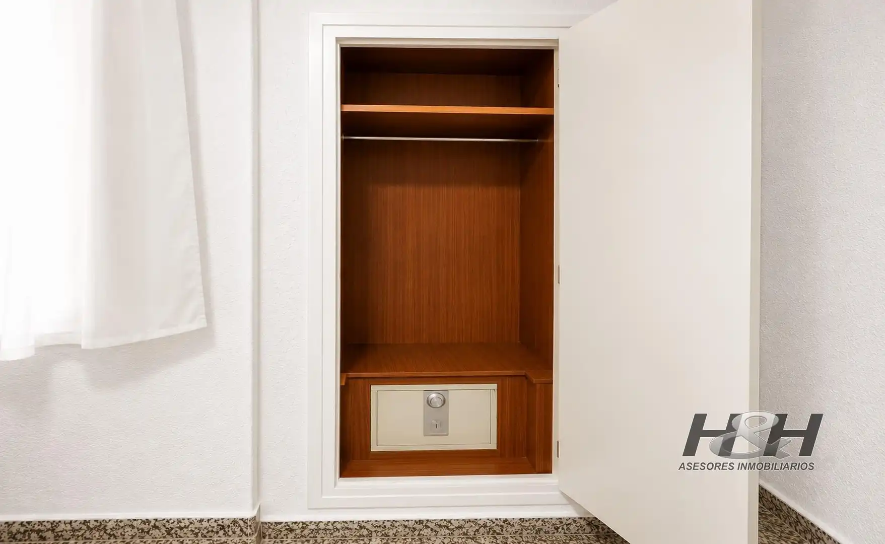 Bedroom of Flat for sale in Burjassot