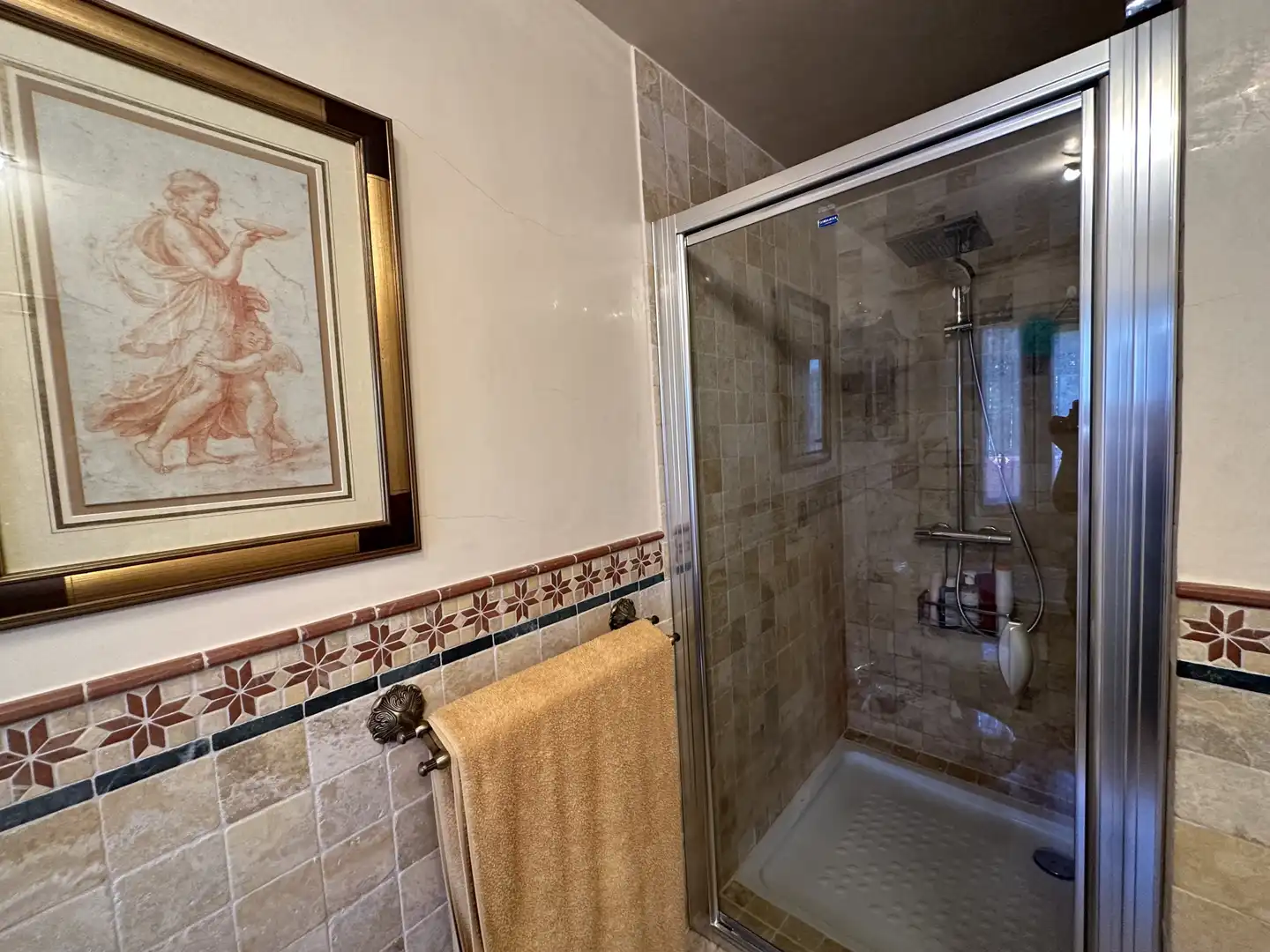 Bany de Casa adosada de lloguer en Marbella amb Aire condicionat, Jardí privat i Terrassa