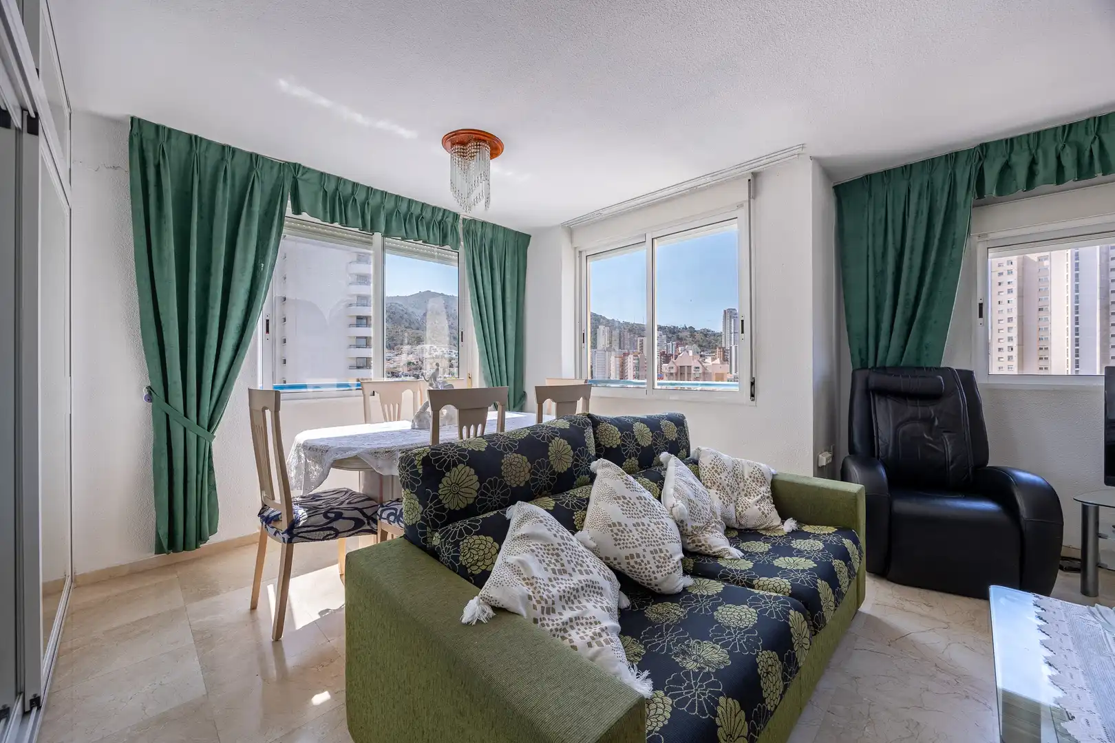 Living room of Flat for sale in Benidorm  with Swimming Pool and Community pool