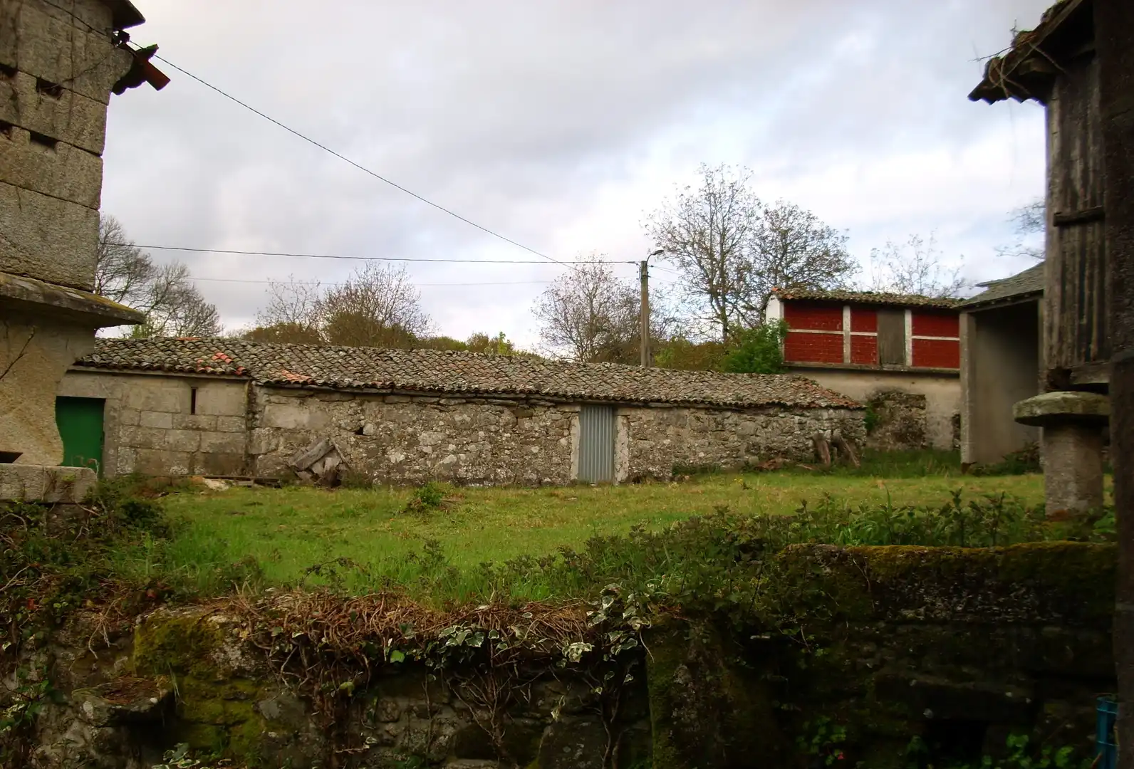 Vista exterior de Casa o xalet en venda en Palas de Rei amb Jardí privat, Terrassa i Moblat