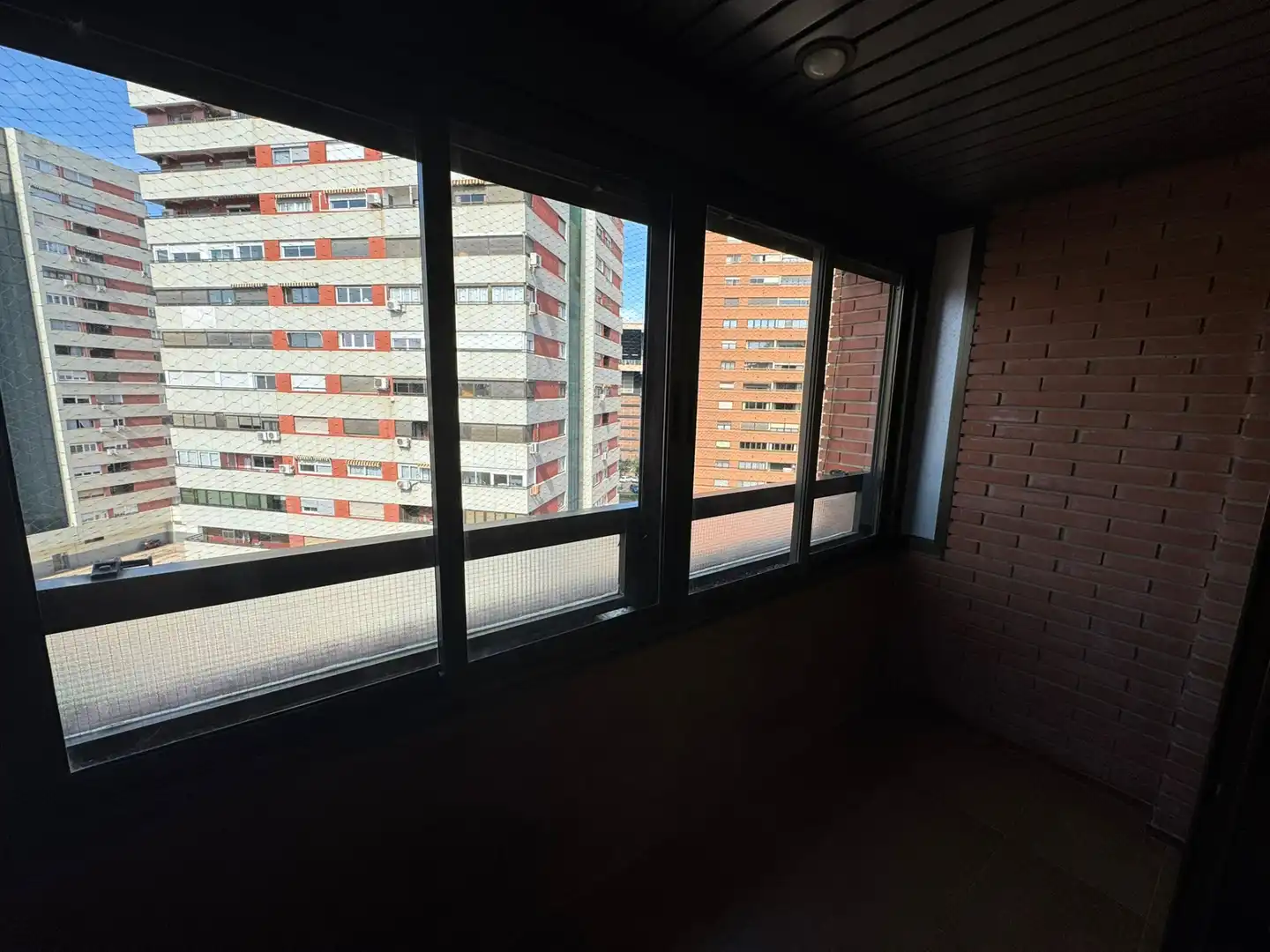Dormitori de Pis de lloguer en Valencia amb Aire condicionat, Moblat i Balcó