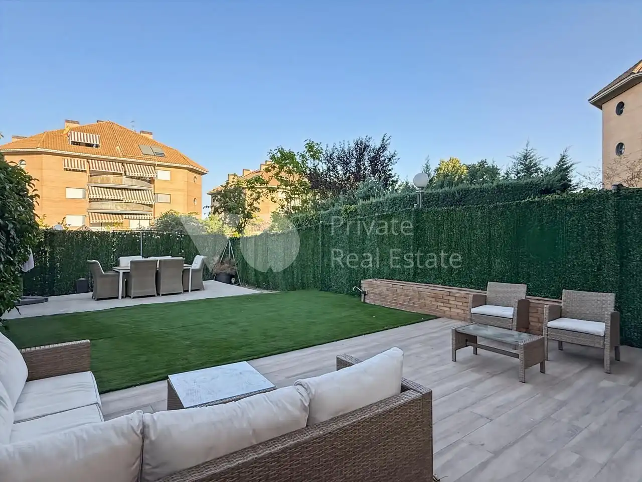 Terrasse von Erdgeschoss zum Verkauf in Boadilla del Monte mit Klimaanlage, Heizung und Privatgarten