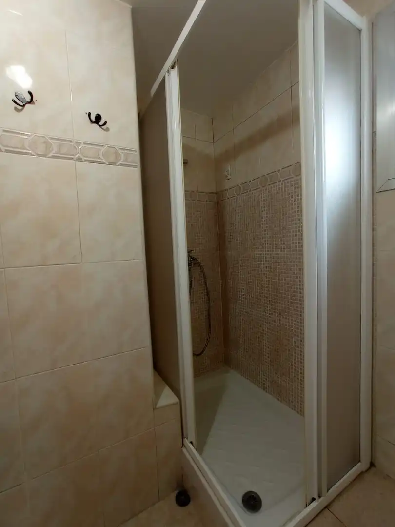 Room in Calle del Poeta Blas de Otero, 83, Ventas