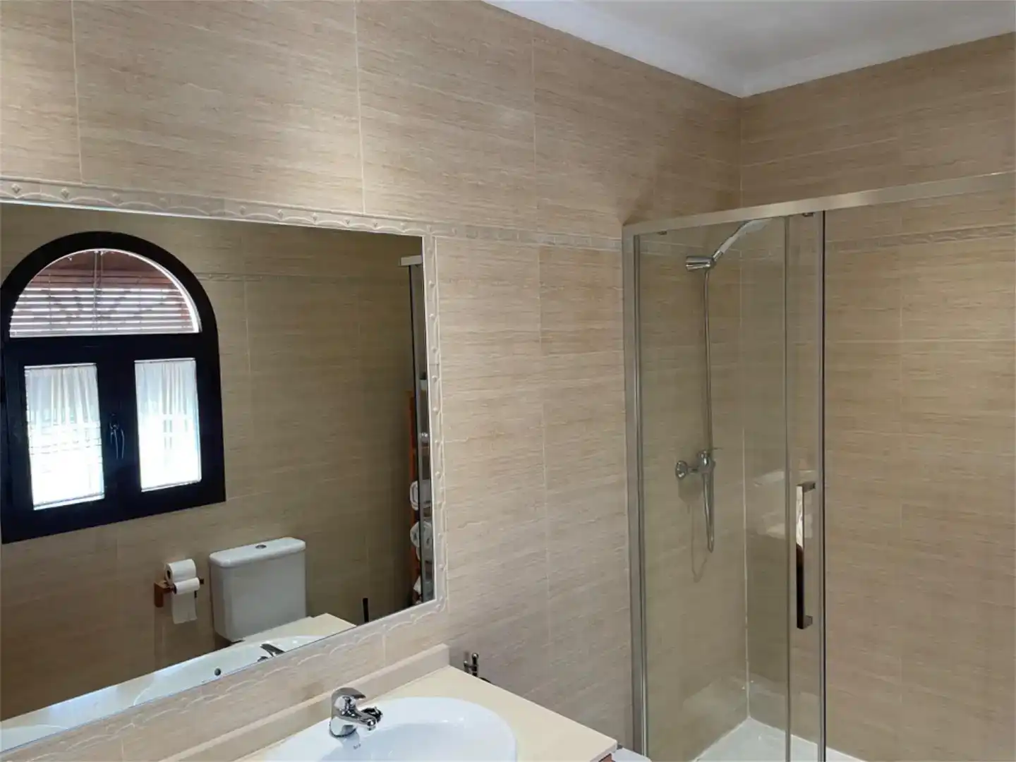 Bathroom of Houses for rent in La Rinconada  with Air Conditioner, Private garden and Storage room