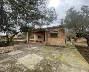 Vista exterior de Casa o xalet en venda en Tortosa amb Calefacció, Jardí privat i Terrassa