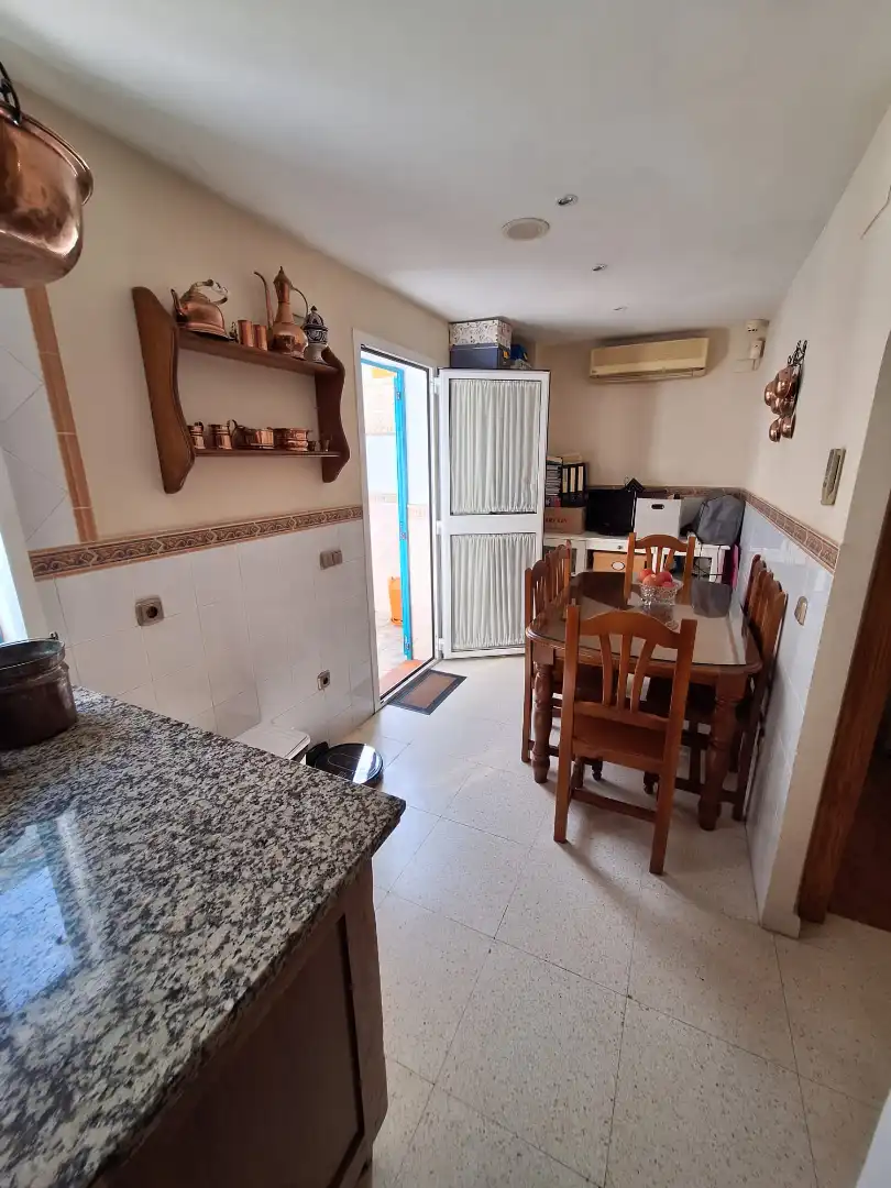 Kitchen of Houses for sale in La Línea de la Concepción  with Air Conditioner, Heating and Terrace