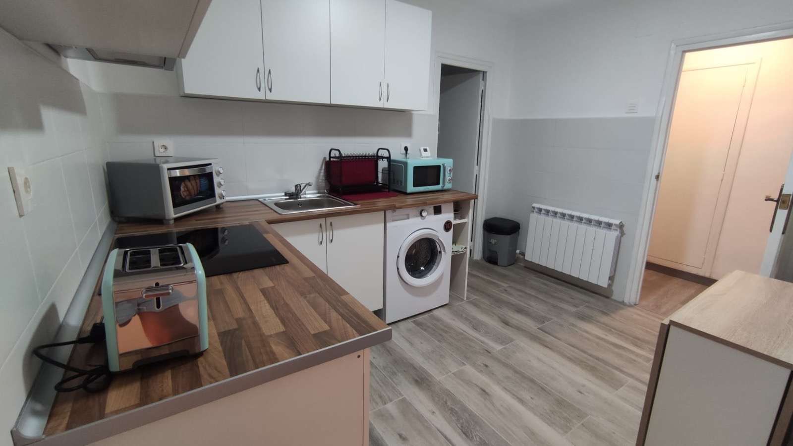 Cocina de Apartamento para compartir en Salamanca Capital con Aire acondicionado, Calefacción y Terraza