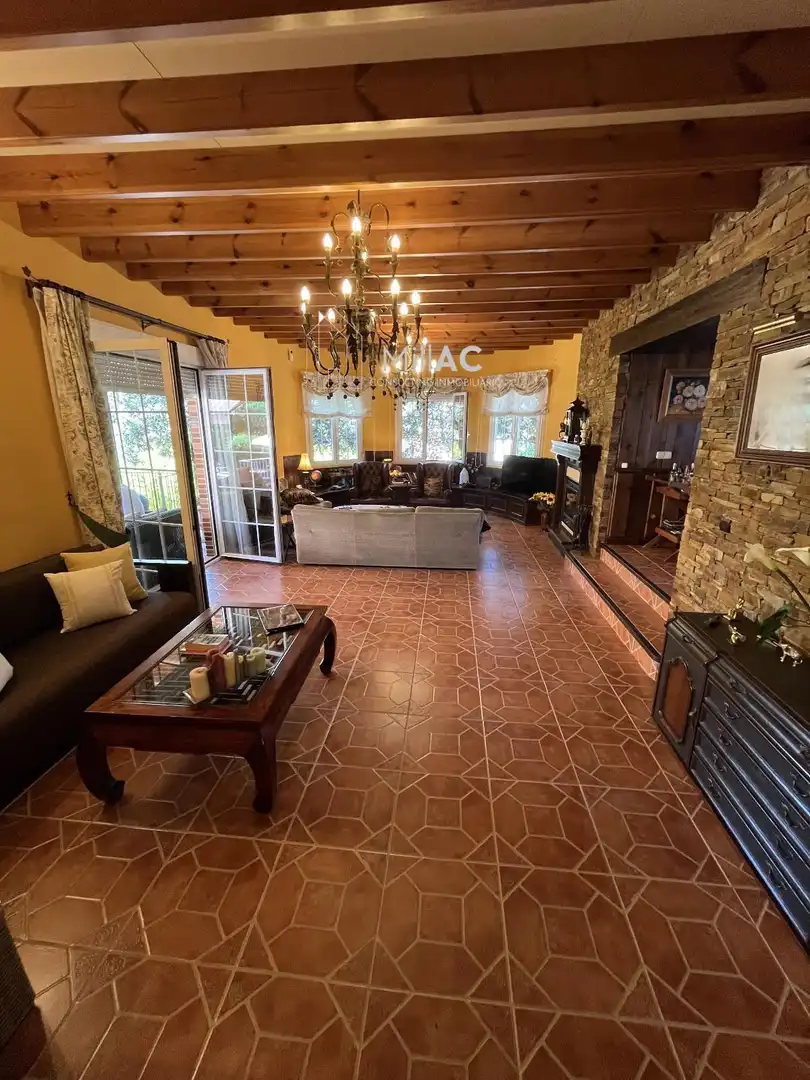 Living room of Houses for sale in El Espinar  with Heating, Private garden and Terrace
