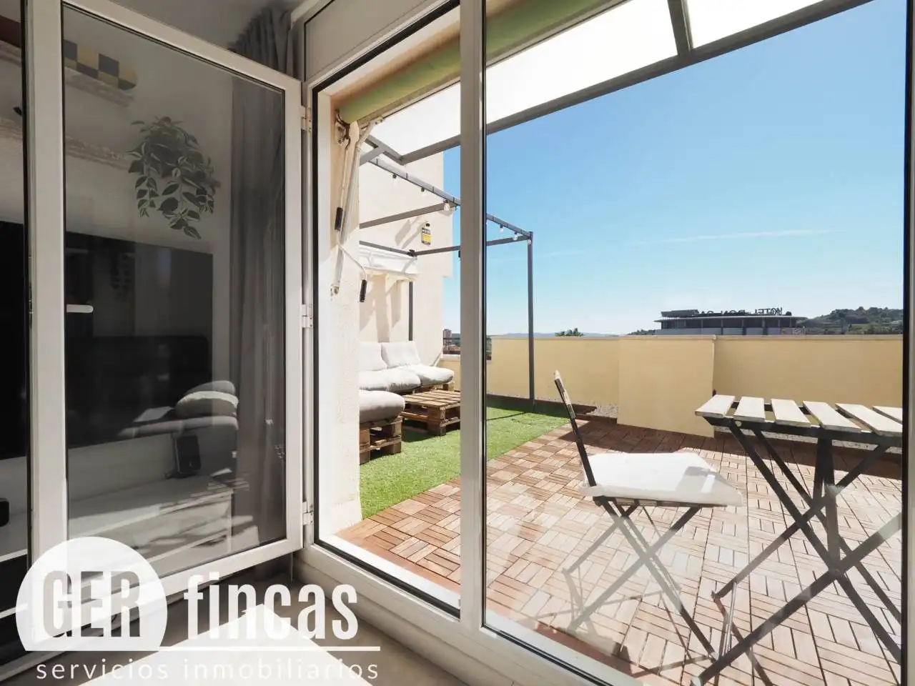 Terrassa de Àtic en venda en Ponent