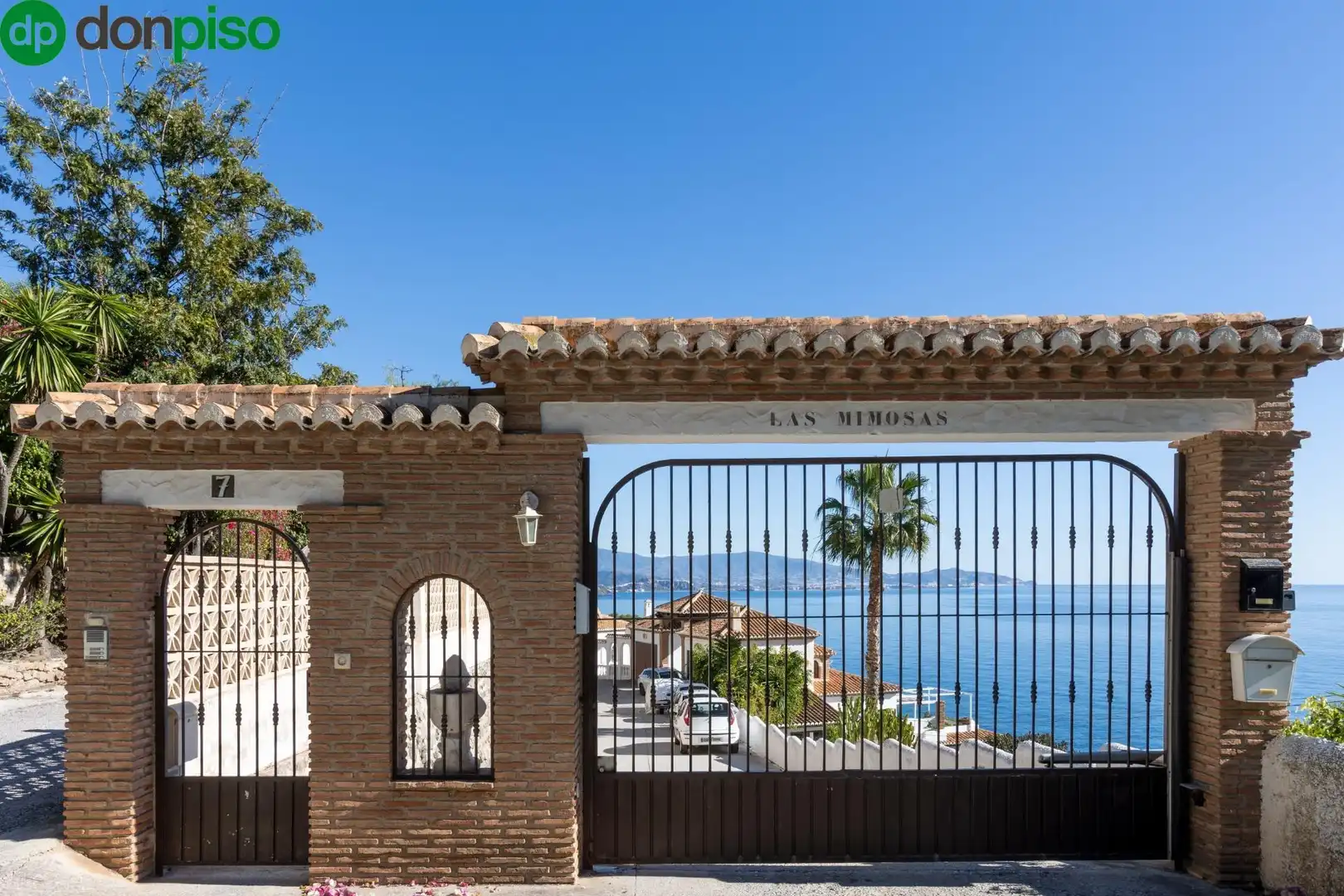 Exterior view of Houses for sale in Almuñécar  with Air Conditioner, Heating and Private garden