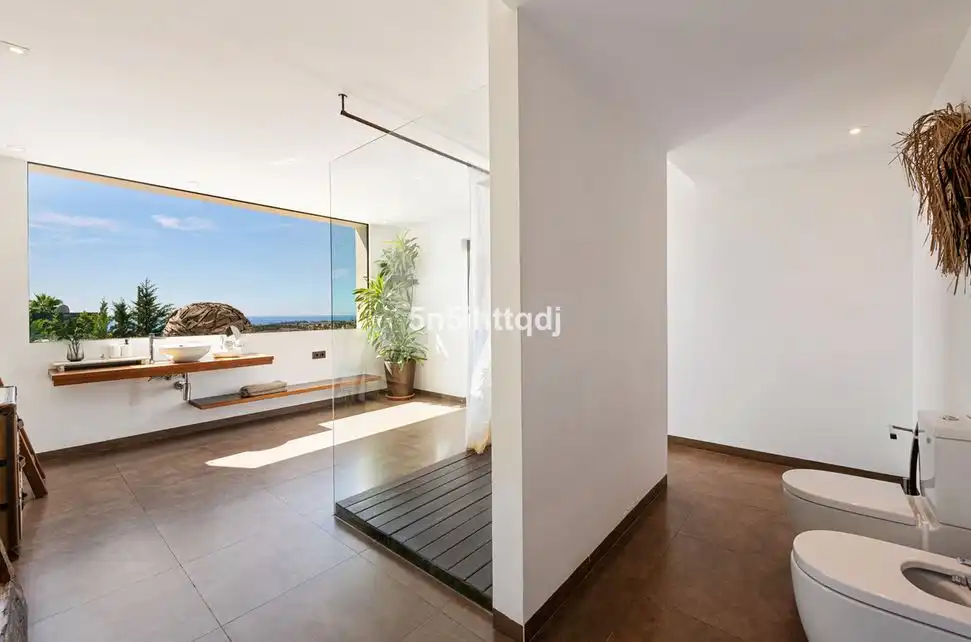 Chalet con piscina en venta en Benahavís pueblo, imagen 24