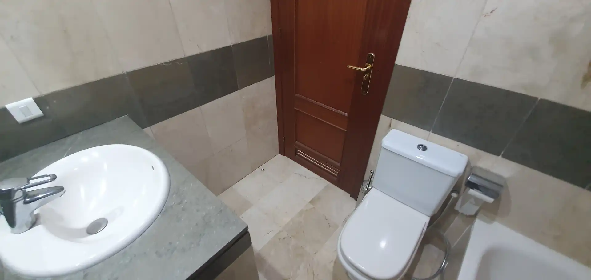 Bathroom of Flat for rent in Santa Cruz de Tenerife  with Private garden, Parquet flooring and Terrace