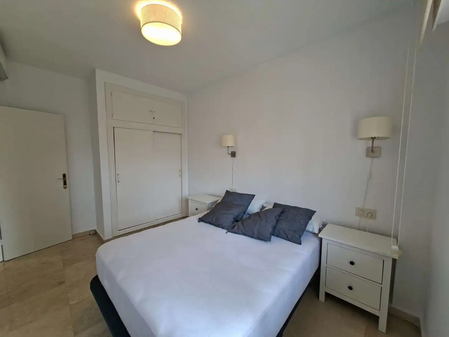 Bedroom of Flat for rent in Fuengirola  with Air Conditioner, Terrace and Swimming Pool