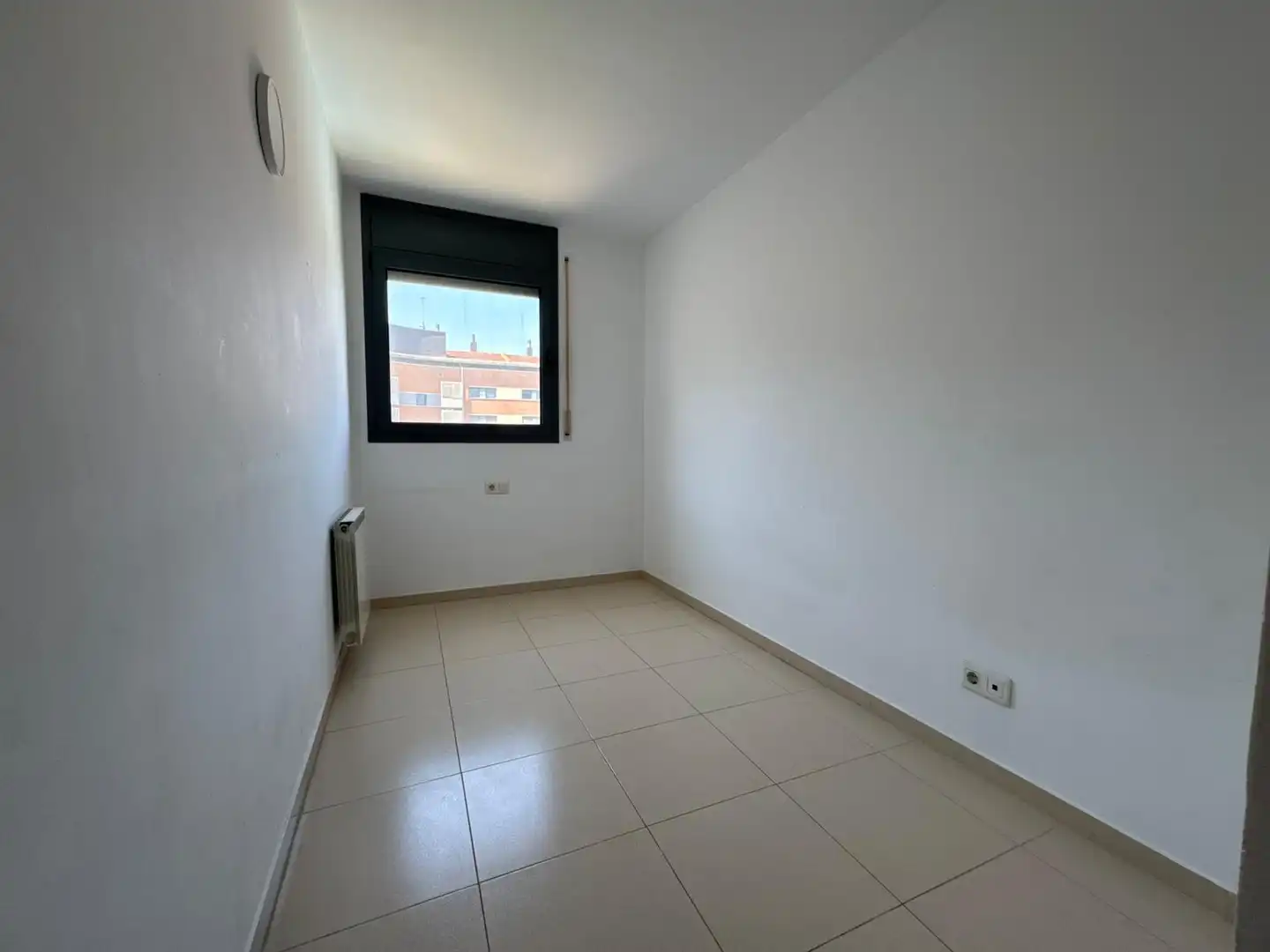 Habitación de Piso en venta en Sant Joan Despí con Aire acondicionado, Calefacción y Horno