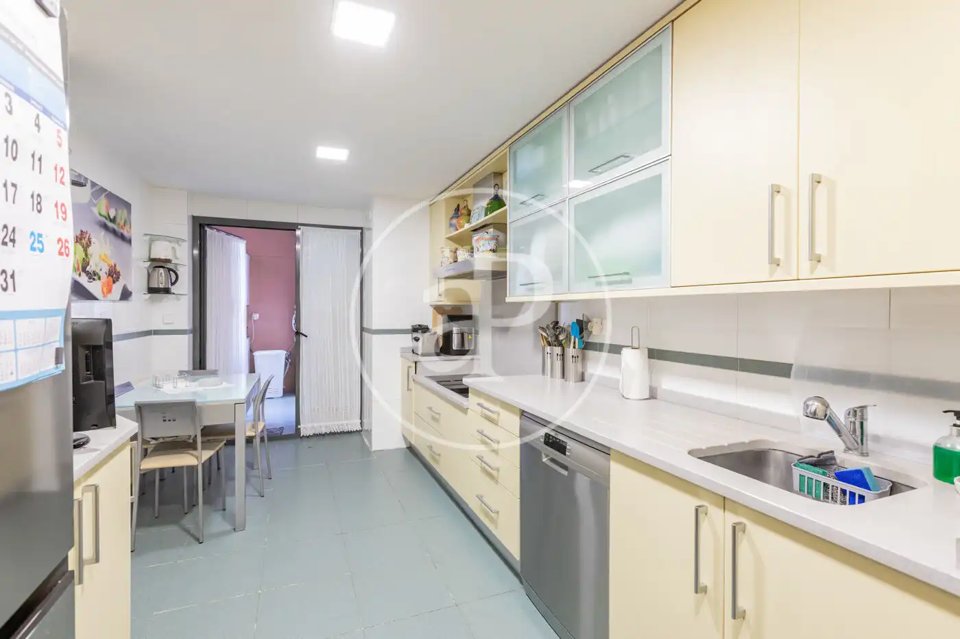Cocina de Piso en venta en Madrid con Aire acondicionado, Calefacción y Jardín privado