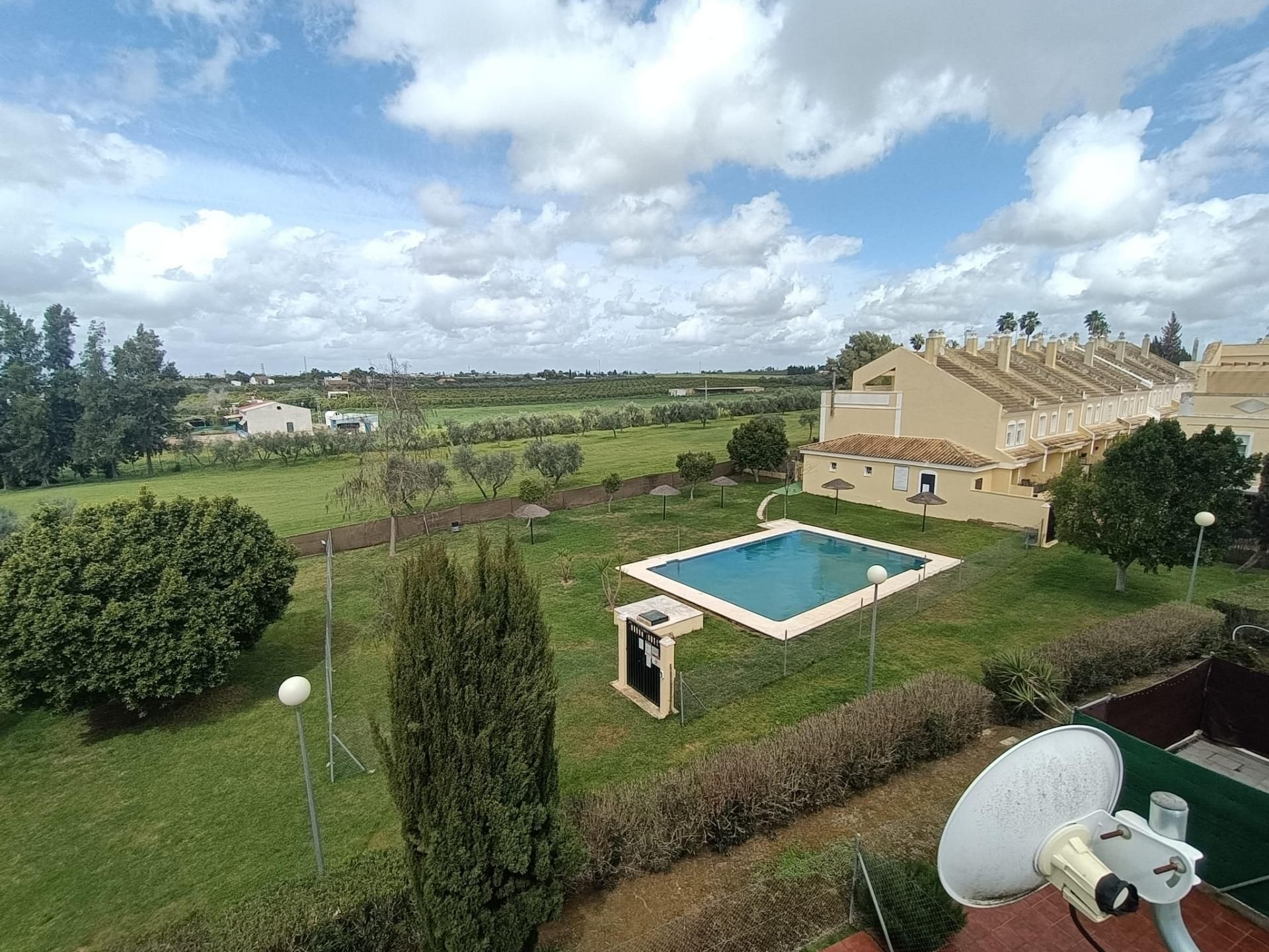 Single-family semi-detached for sale in Aznalcázar