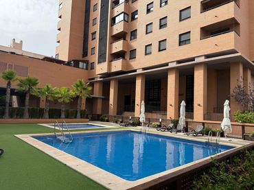 Pis amb piscina en venda a Garbinet - Vistahermosa