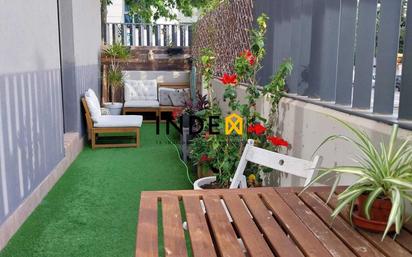 Terrassa de Pis en venda en Vilanova i la Geltrú amb Aire condicionat, Calefacció i Jardí privat