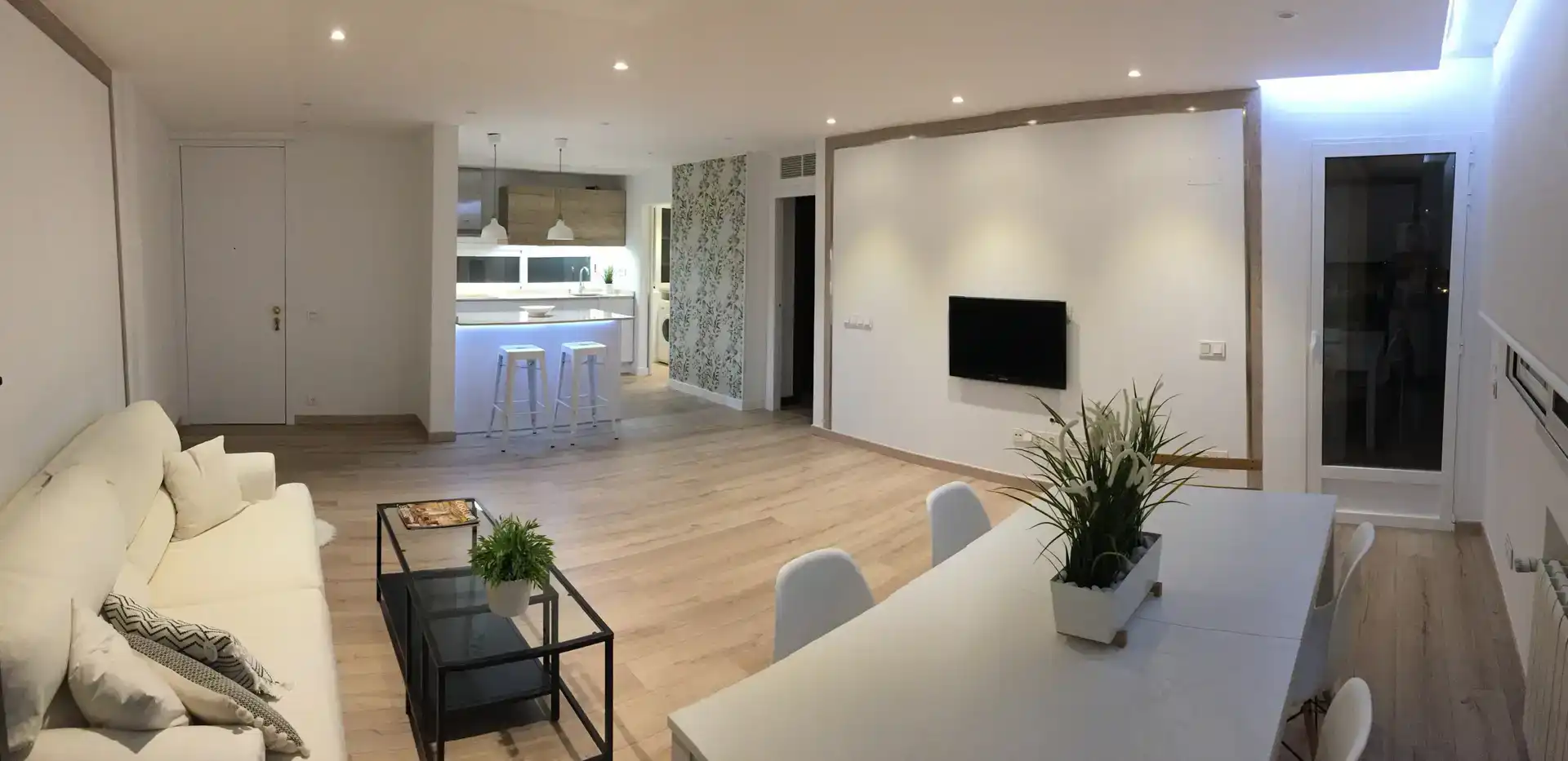 Wohnzimmer von Wohnung zur Miete in Fuencarral - El Pardo