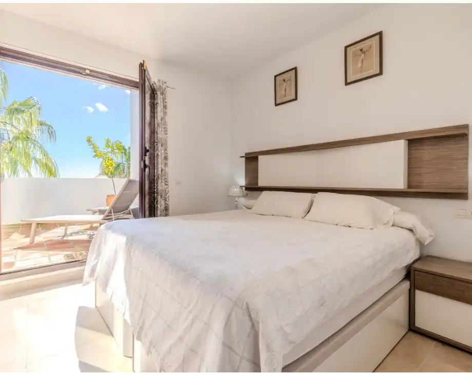 Piso con piscina en venta en Río Real - Los Monteros, imagen 14