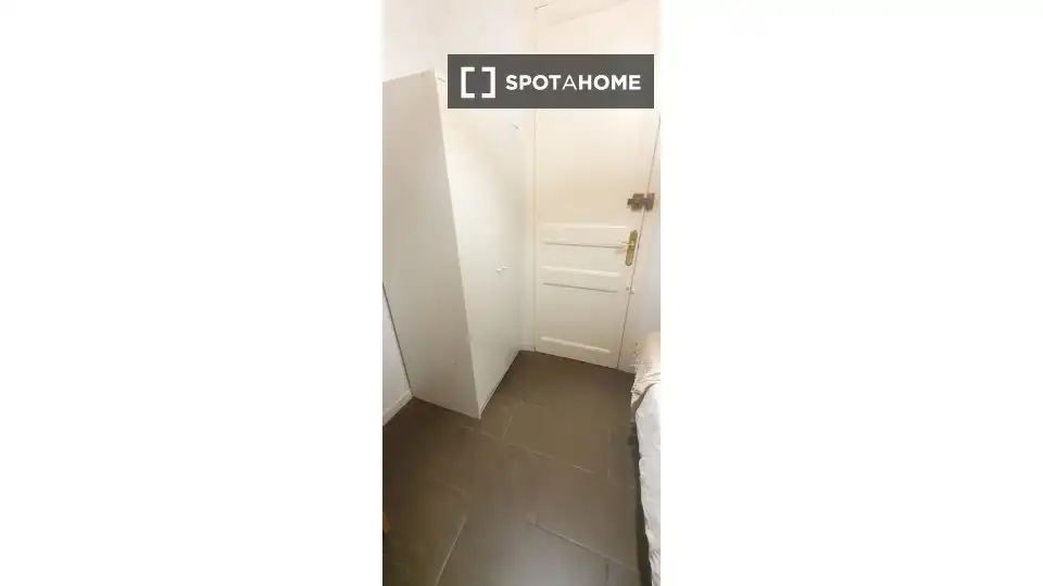 Bedroom of Flat for rent in Barcelona  with Air Conditioner, Heating and Furnished