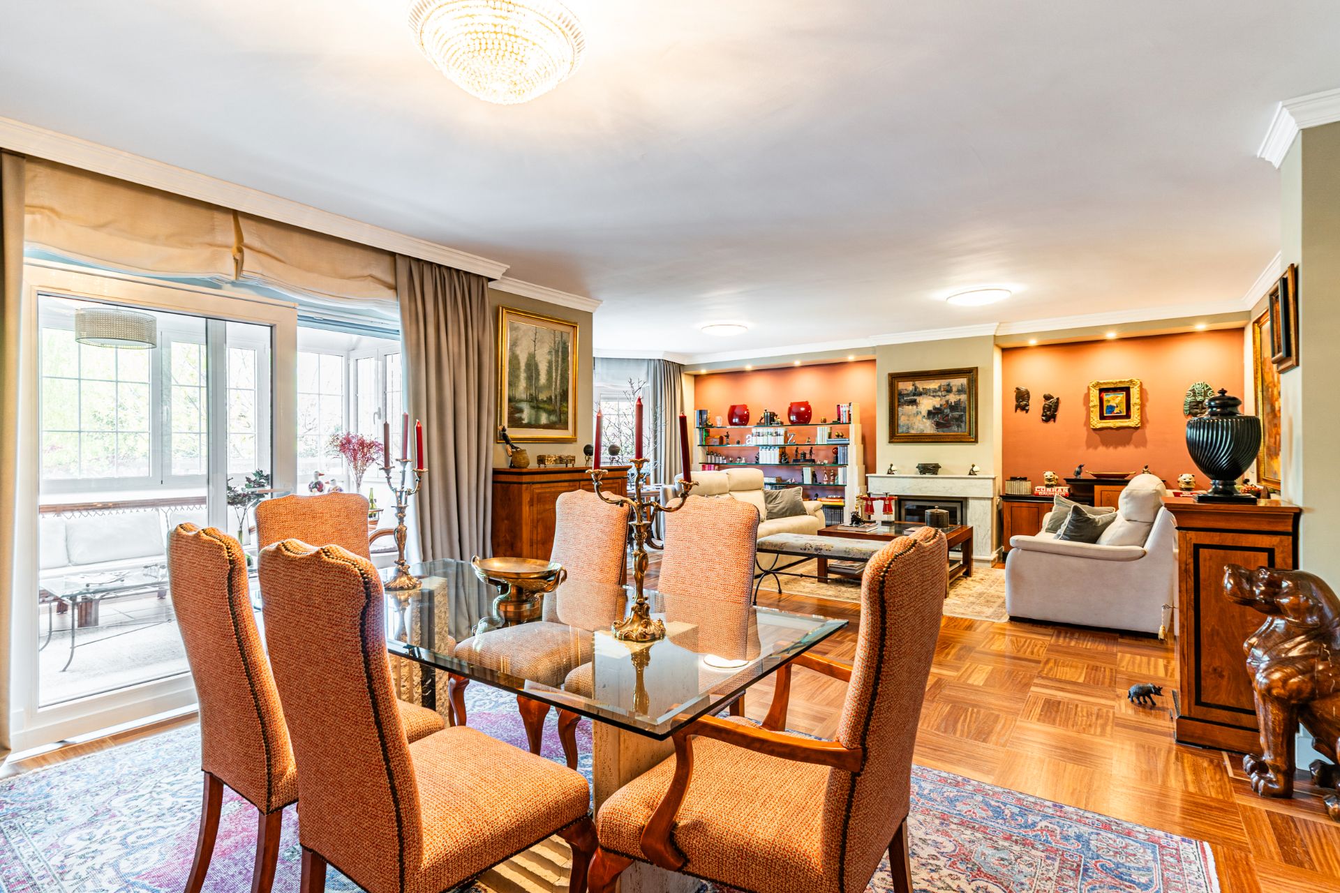 Comedor de Casa adosada en venta en Majadahonda con Aire acondicionado, Calefacción y Jardín privado