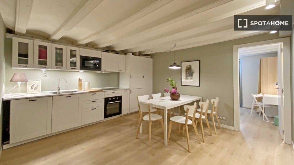 Cocina de Piso de alquiler en  Barcelona Capital con Aire acondicionado, Calefacción y Amueblado