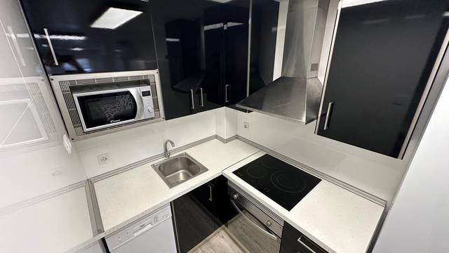 Piso en Venta en de Valldaura en La Guineueta