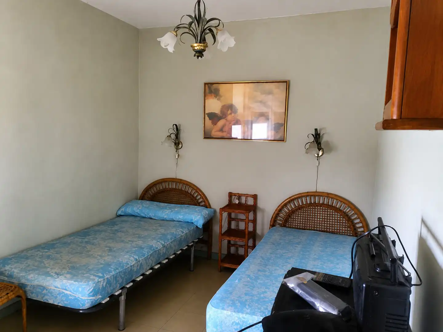 Habitación de Piso en venta en Cabanas con Terraza y Amueblado
