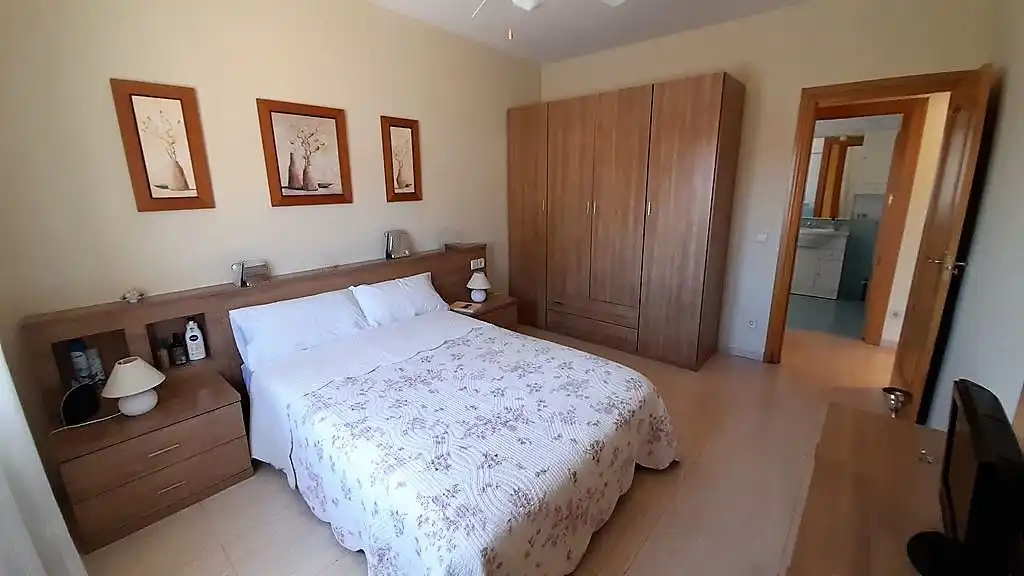 Habitación de Casa adosada en venta en Villalgordo del Júcar con Calefacción y Terraza
