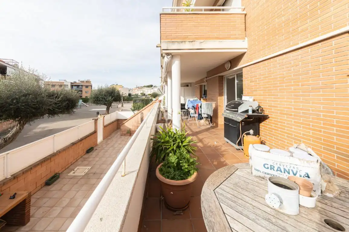 Terrassa de Pis en venda en Cubelles amb Calefacció i Terrassa