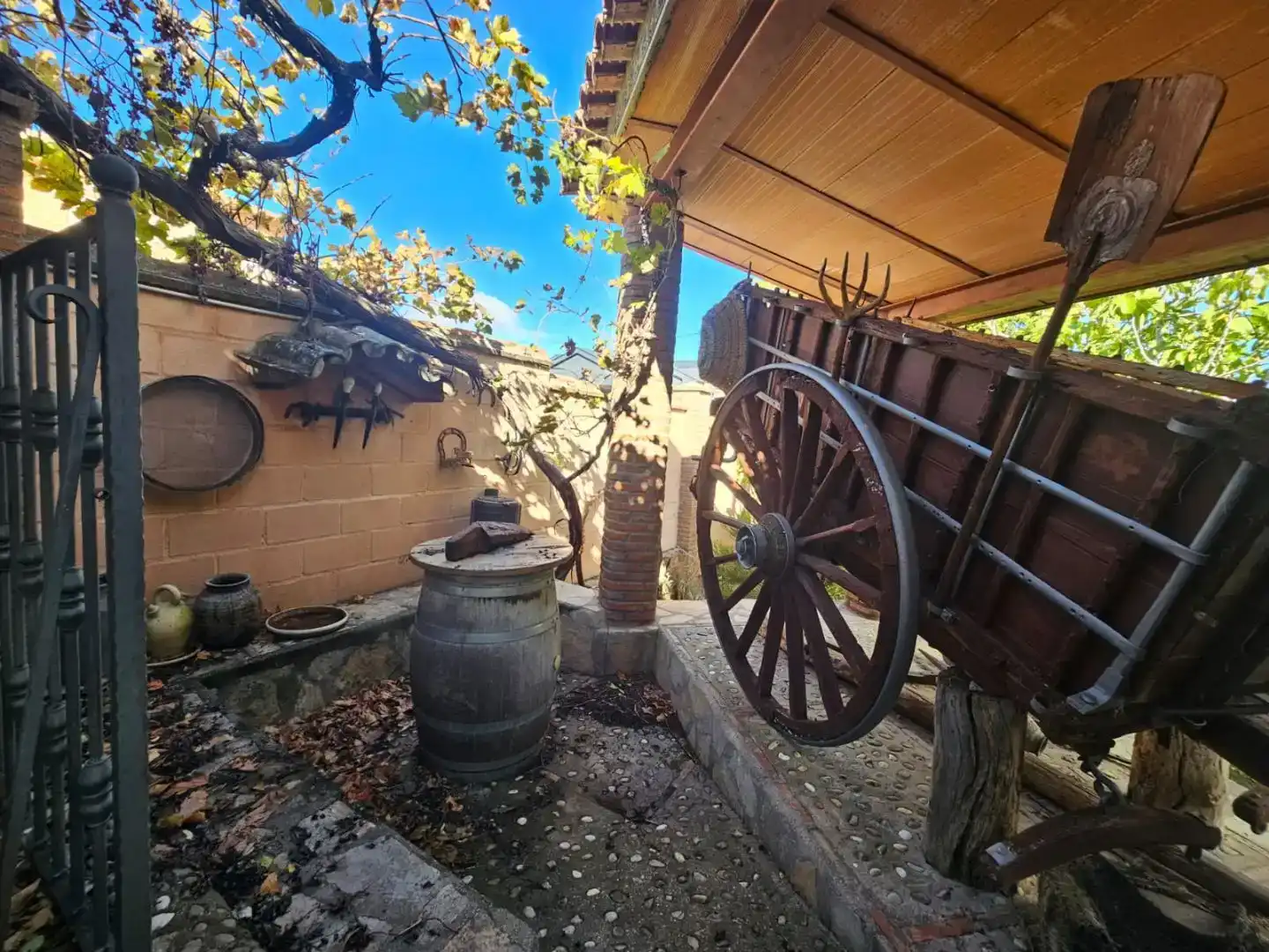 Terrassa de Casa o xalet en venda en Navahermosa amb Aire condicionat, Piscina i Balcó