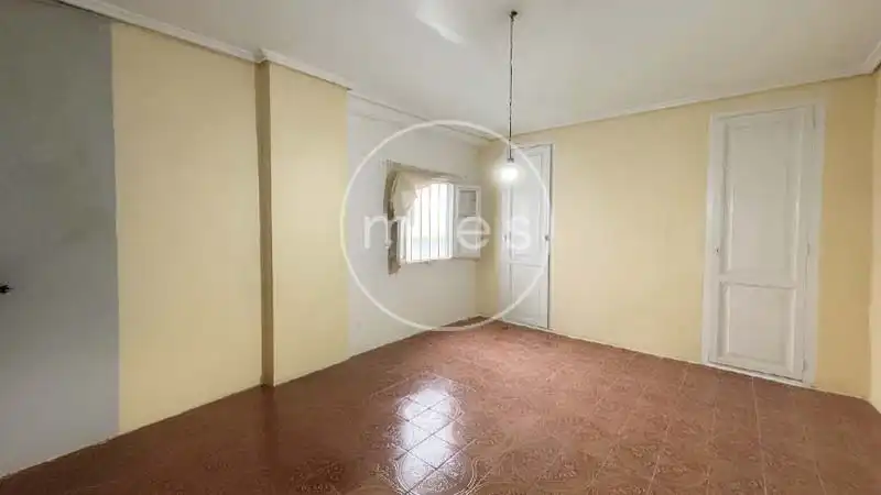 Casa o xalet en venda en Turís amb Terrassa, Traster i Balcó