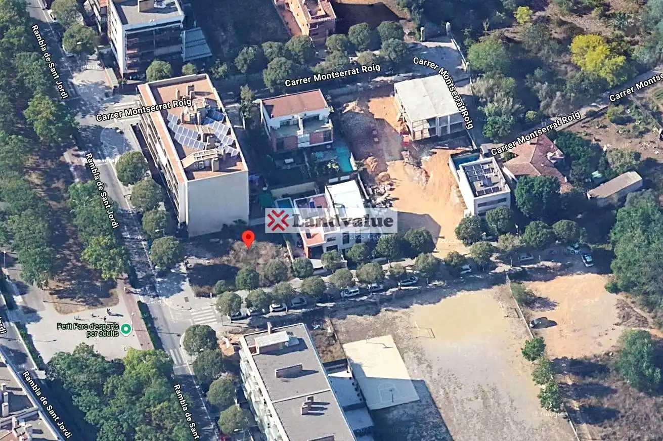 Lands and plots for sale in De Sant Jordi 32