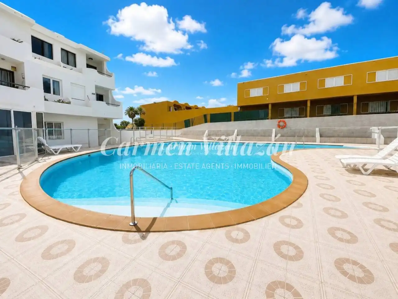 Vista exterior de Apartamento en venta en Antigua con Balcón y Piscina comunitaria