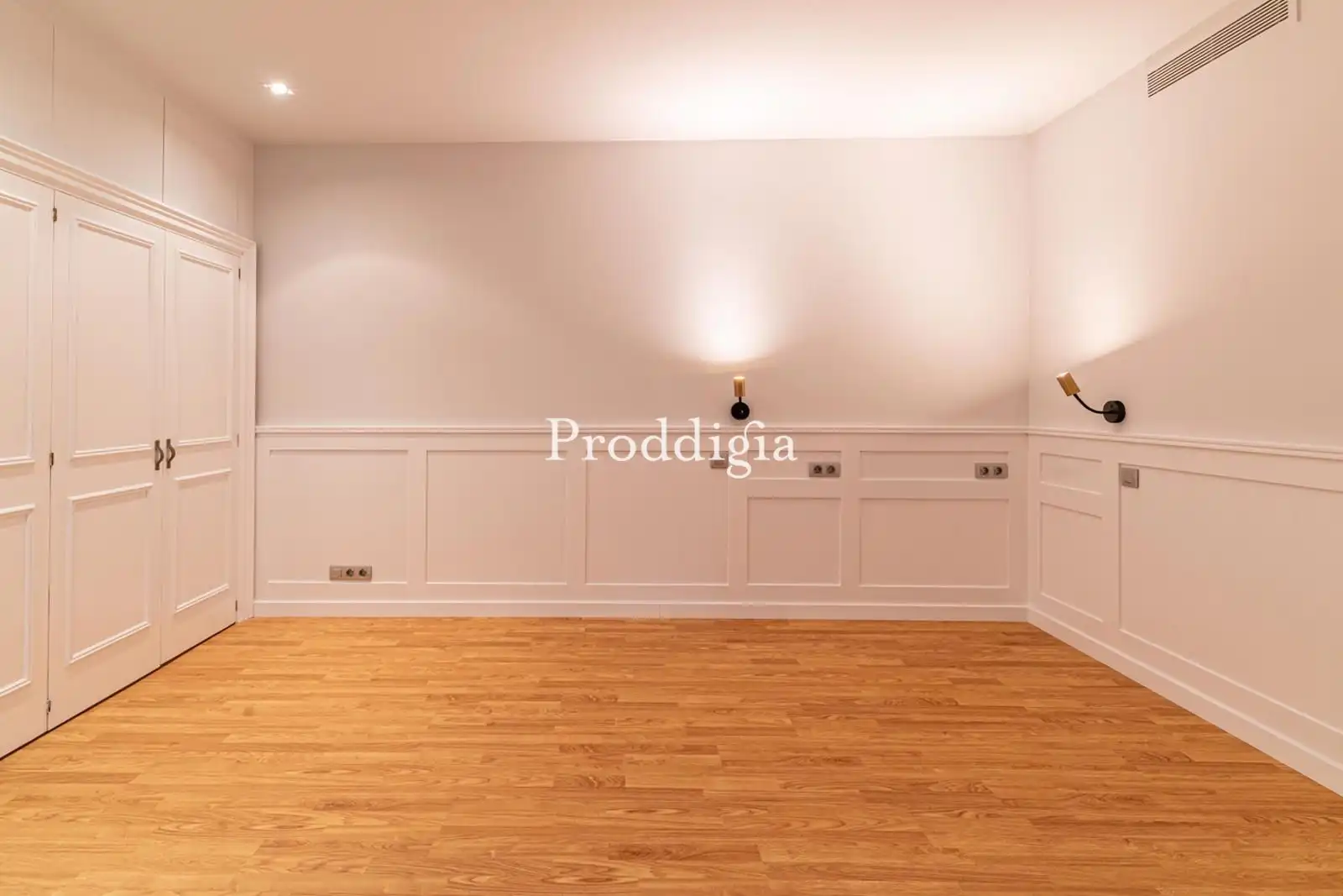Flat for rent in Barcelona  with Air Conditioner, Heating and Terrace