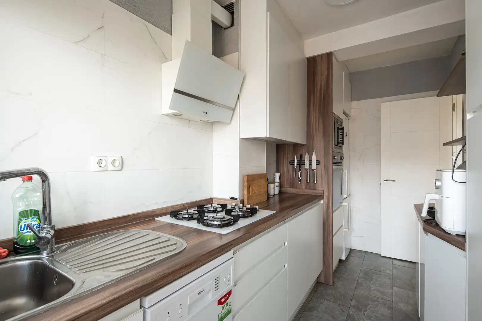 Kitchen of Flat for sale in Granada  with Air Conditioner, Parquet flooring and Terrace