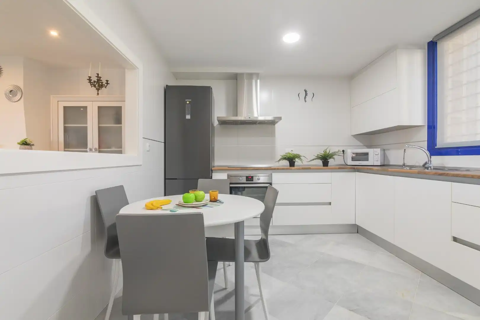 Cocina de Casa o chalet en venta en Santa Pola con Aire acondicionado, Calefacción y Jardín privado