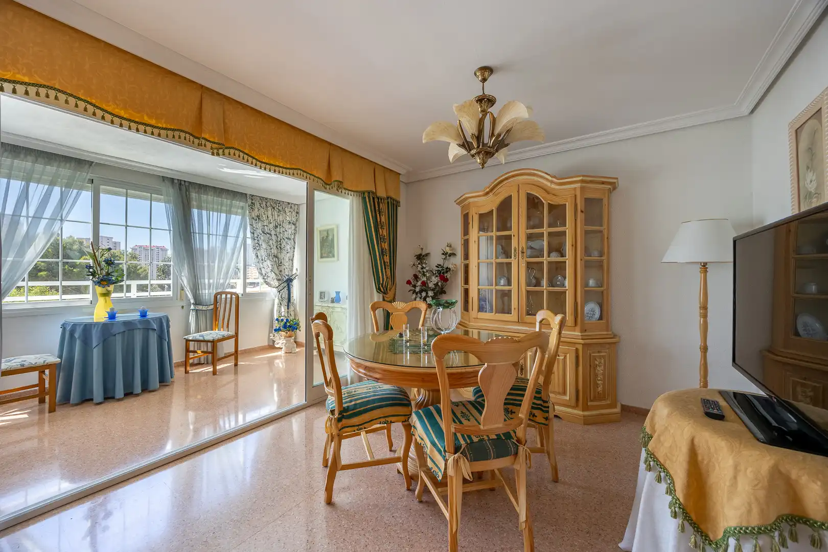 Comedor de Piso en venta en Finestrat con Trastero, Piscina y Amueblado